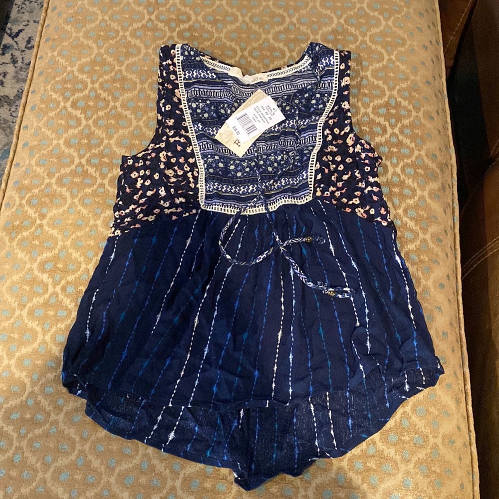 NWT sleeveless xs dark blue top